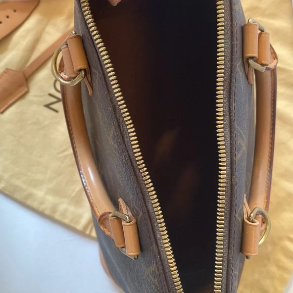 SOLD Authentic Louis Vuitton Alma Monogram pm Tote/ Shoulder bag - Picture 12 of 17